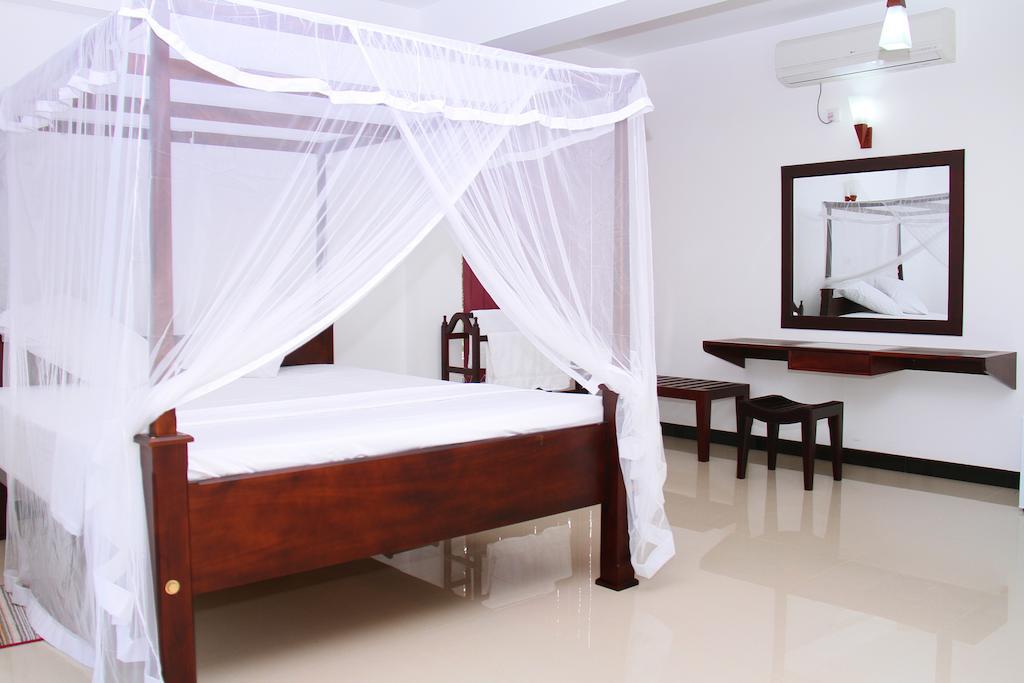 Villa Dineha Hikkaduwa Rom bilde